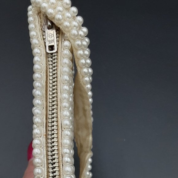 Vintage Beaded Clutch with Strap the Front has a Scallop Design Made in Japan - Picture 7 of 12